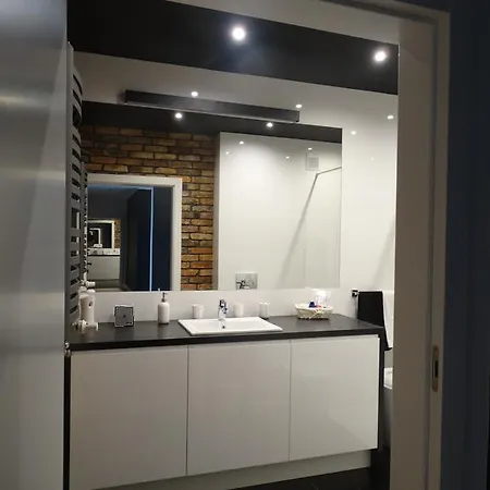 Black&white Apartment- Wierzbowa 5 Poznań