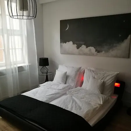 Black&white Apartment- Wierzbowa 5 *