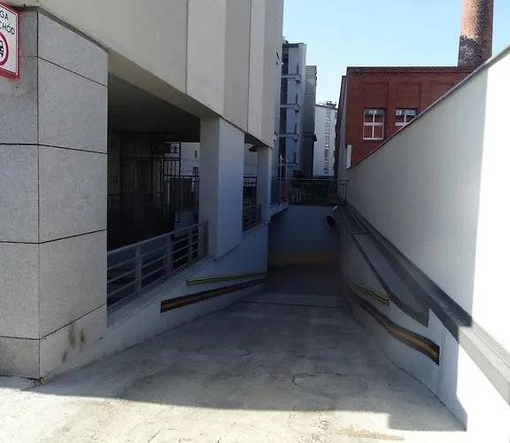 Black&white Apartment- Wierzbowa 5 פוזנן