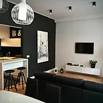 Apartment Black&white Apartment- Wierzbowa 5 Poznan