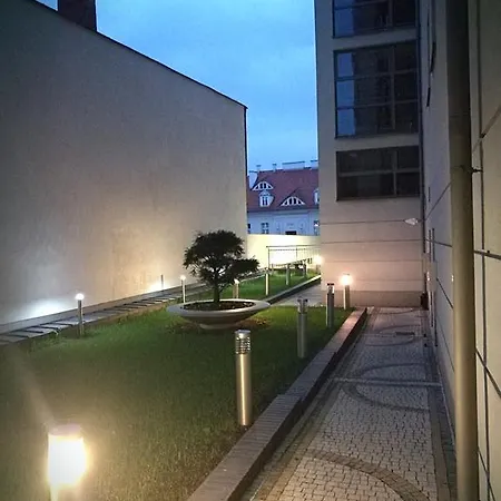 Black&white Apartment- Wierzbowa 5 Apartman