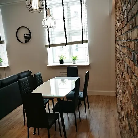 Black&white Apartment- Wierzbowa 5 * 포즈난