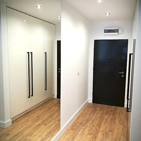 아파트 Black&white Apartment- Wierzbowa 5