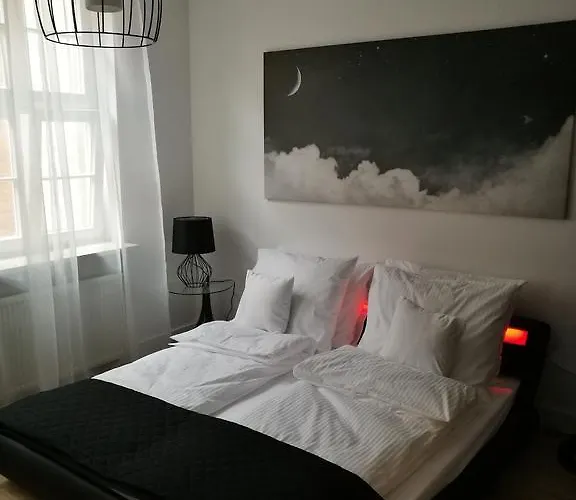 Black&white Apartment- Wierzbowa 5 *